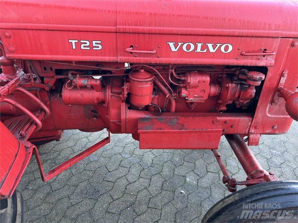 Volvo BM T25 Traktory