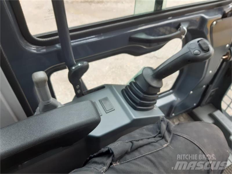  - - -  xcmg  xe150e Pásové rýpadlá