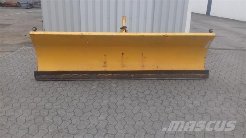  - - - 2.5 MTR Snežné pluhy, predné snežné radlice