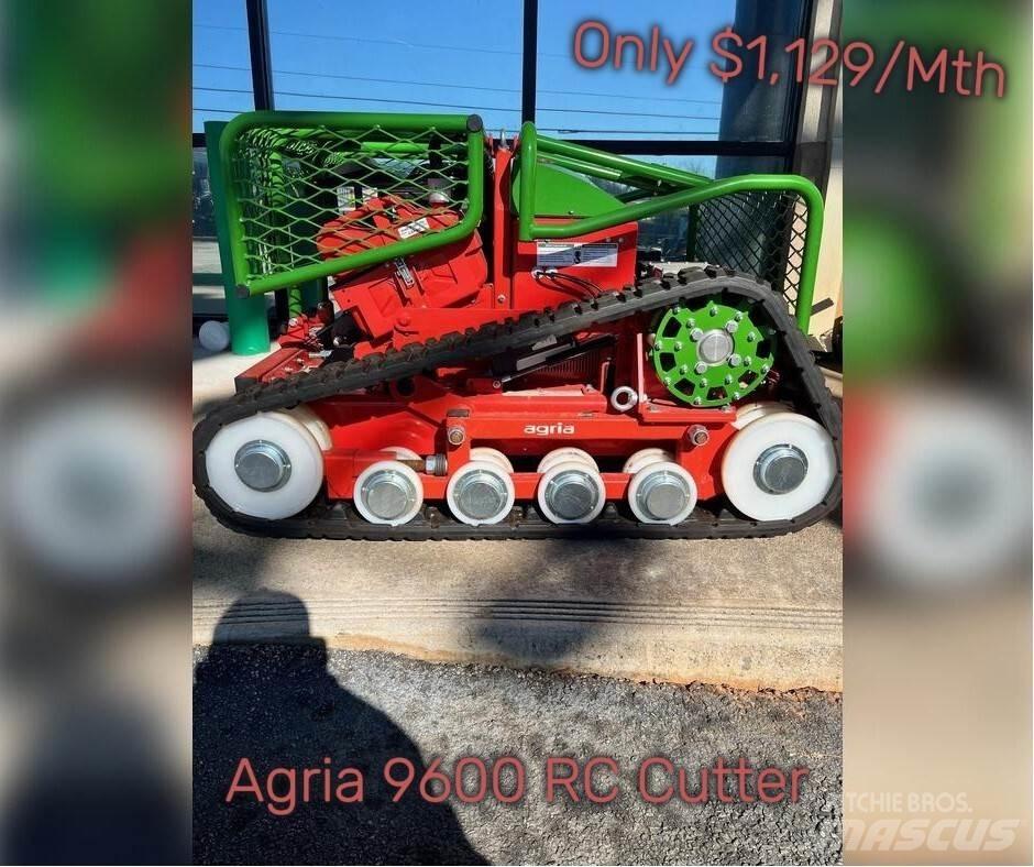 Agria 9600 Drviče a rezače balíkov