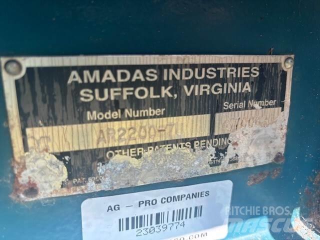 Amadas AR2200 Kombinované zberacie stroje