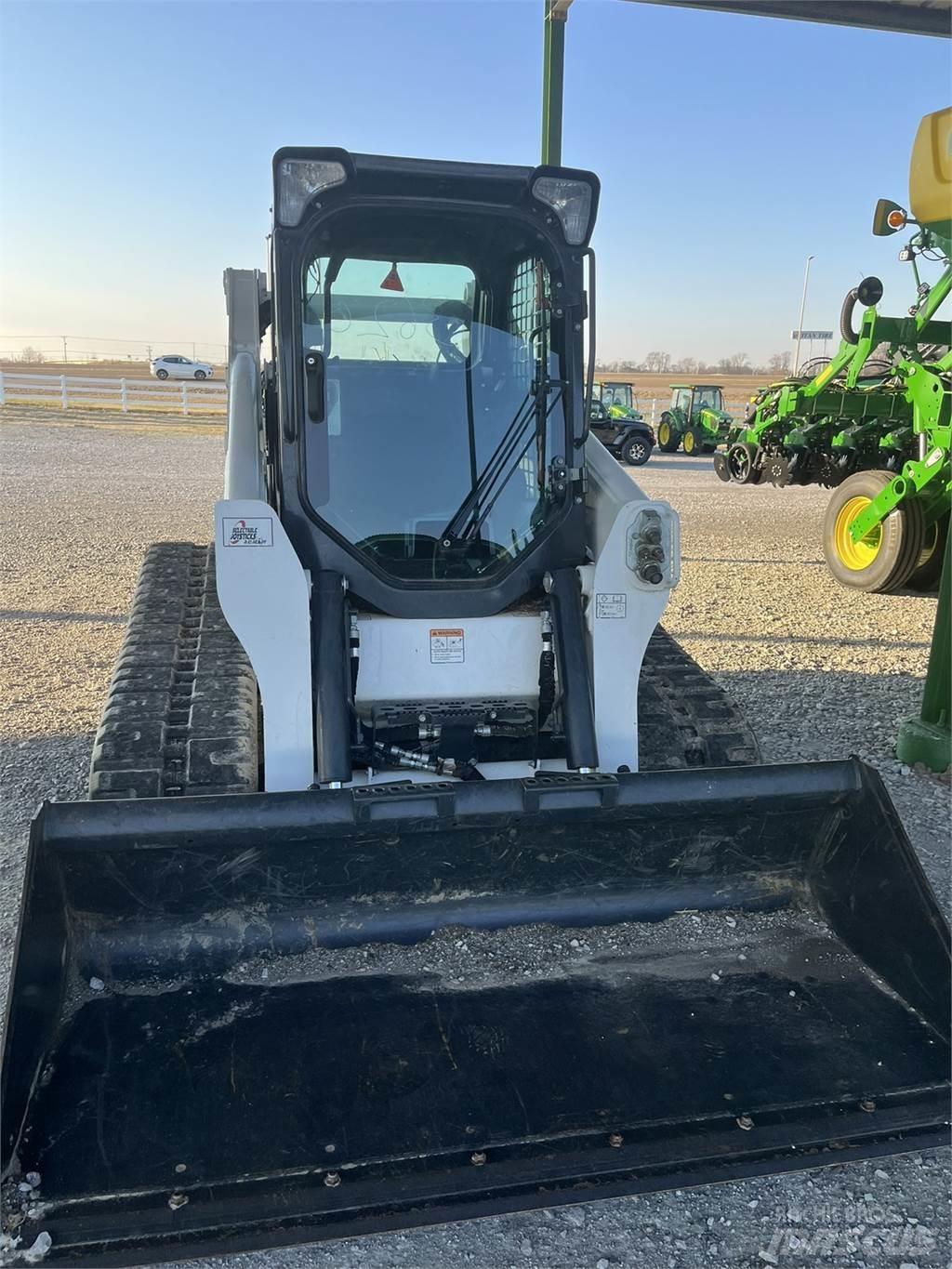 Bobcat T740 Mininakladače