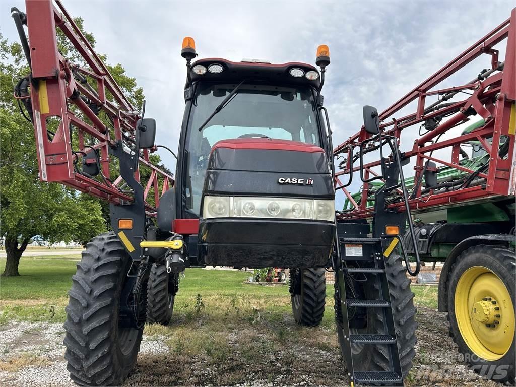Case IH 3240 Ťahané postrekovače