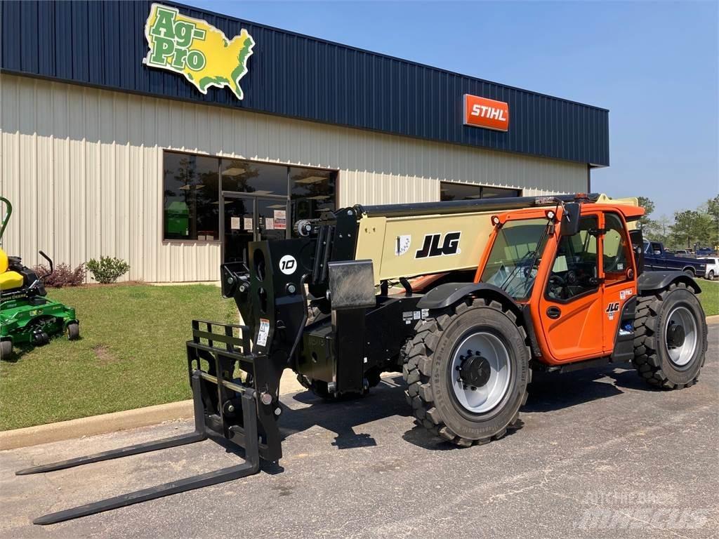 JLG 1055 Teleskopické manipulátory
