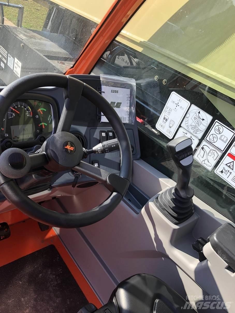 JLG 1255 Teleskopické manipulátory