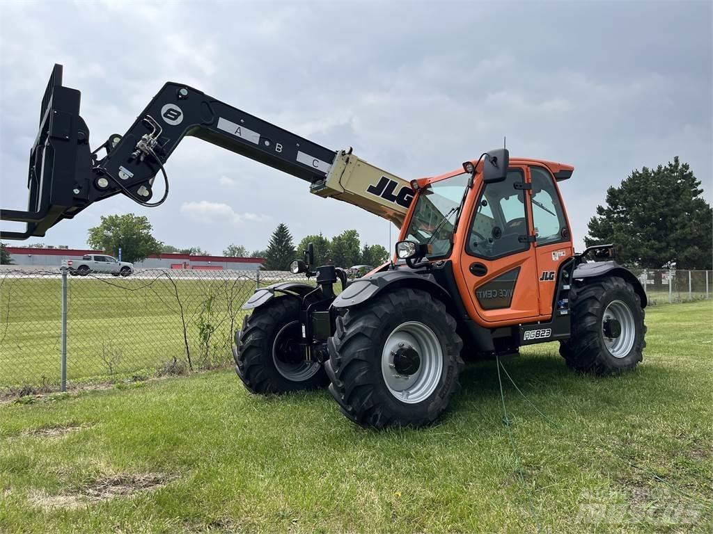 JLG AG823 Teleskopické manipulátory