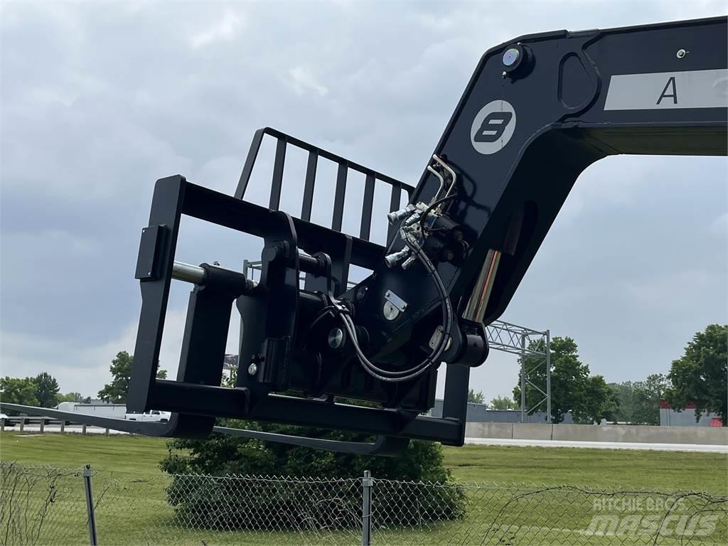 JLG AG823 Teleskopické manipulátory