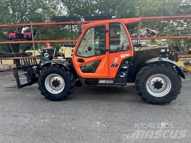 JLG AG832 Teleskopické manipulátory
