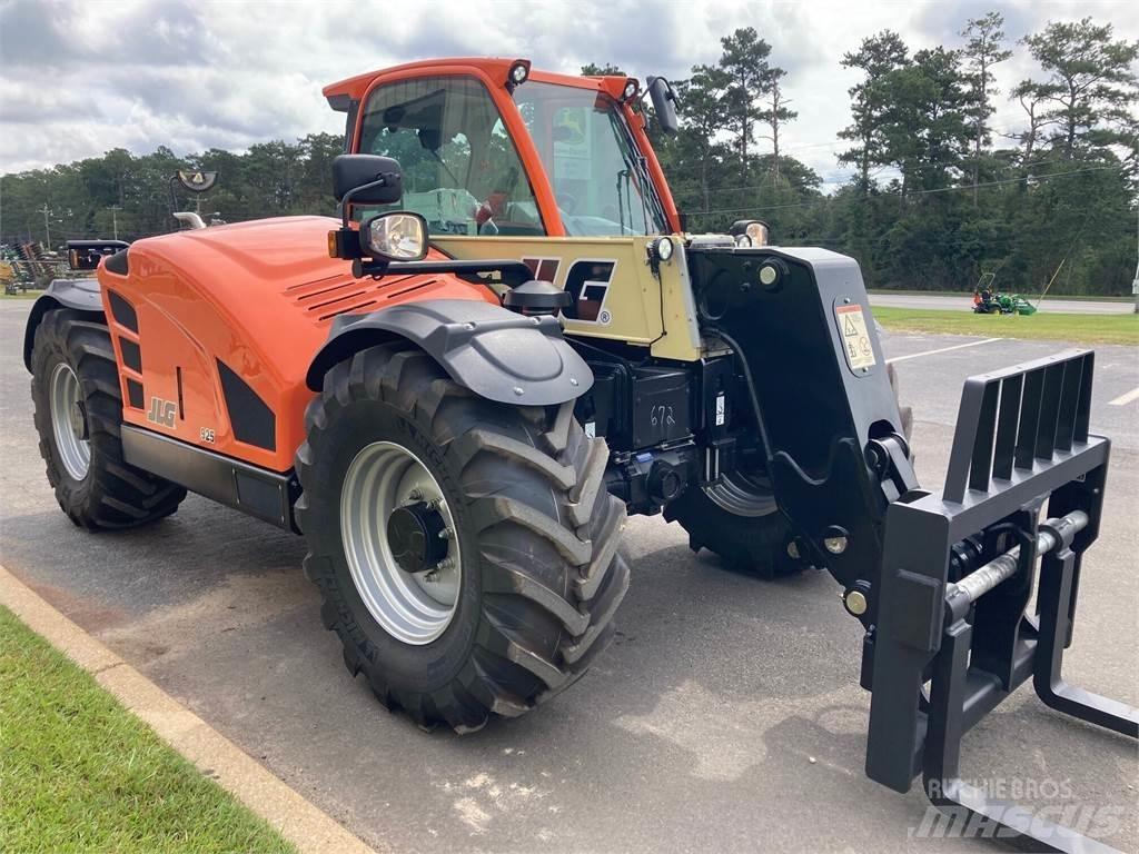 JLG AG925 Teleskopické manipulátory