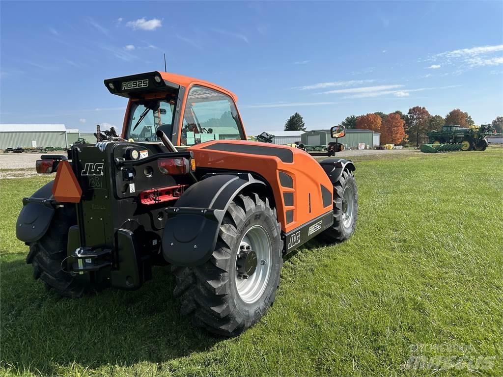 JLG AG925 Teleskopické manipulátory