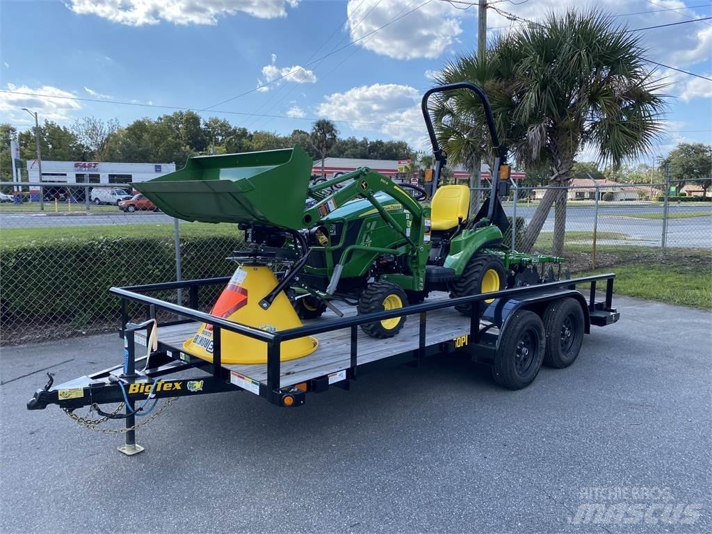 John Deere 1023E Kompaktné traktory