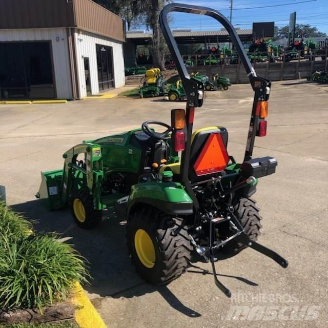 John Deere 1023E Kompaktné traktory
