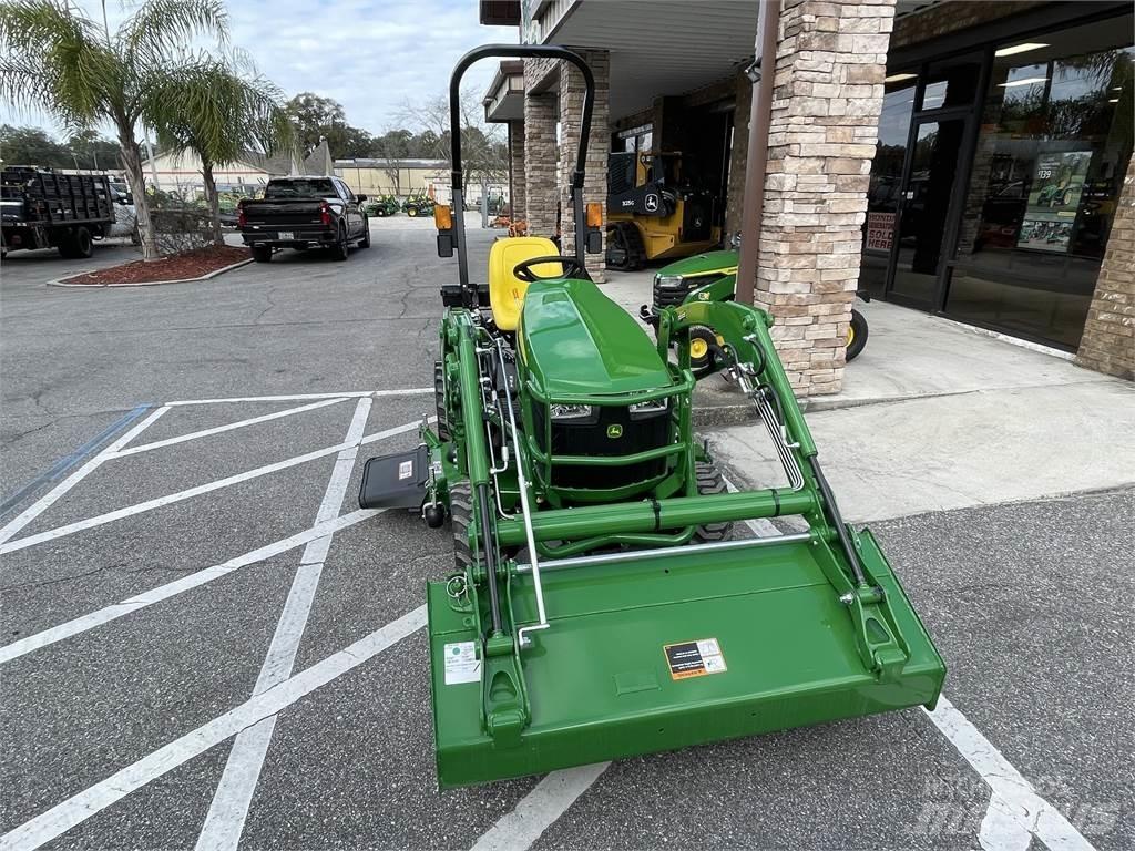 John Deere 1023E Kompaktné traktory