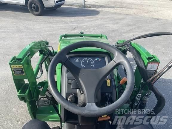 John Deere 1025R Kompaktné traktory
