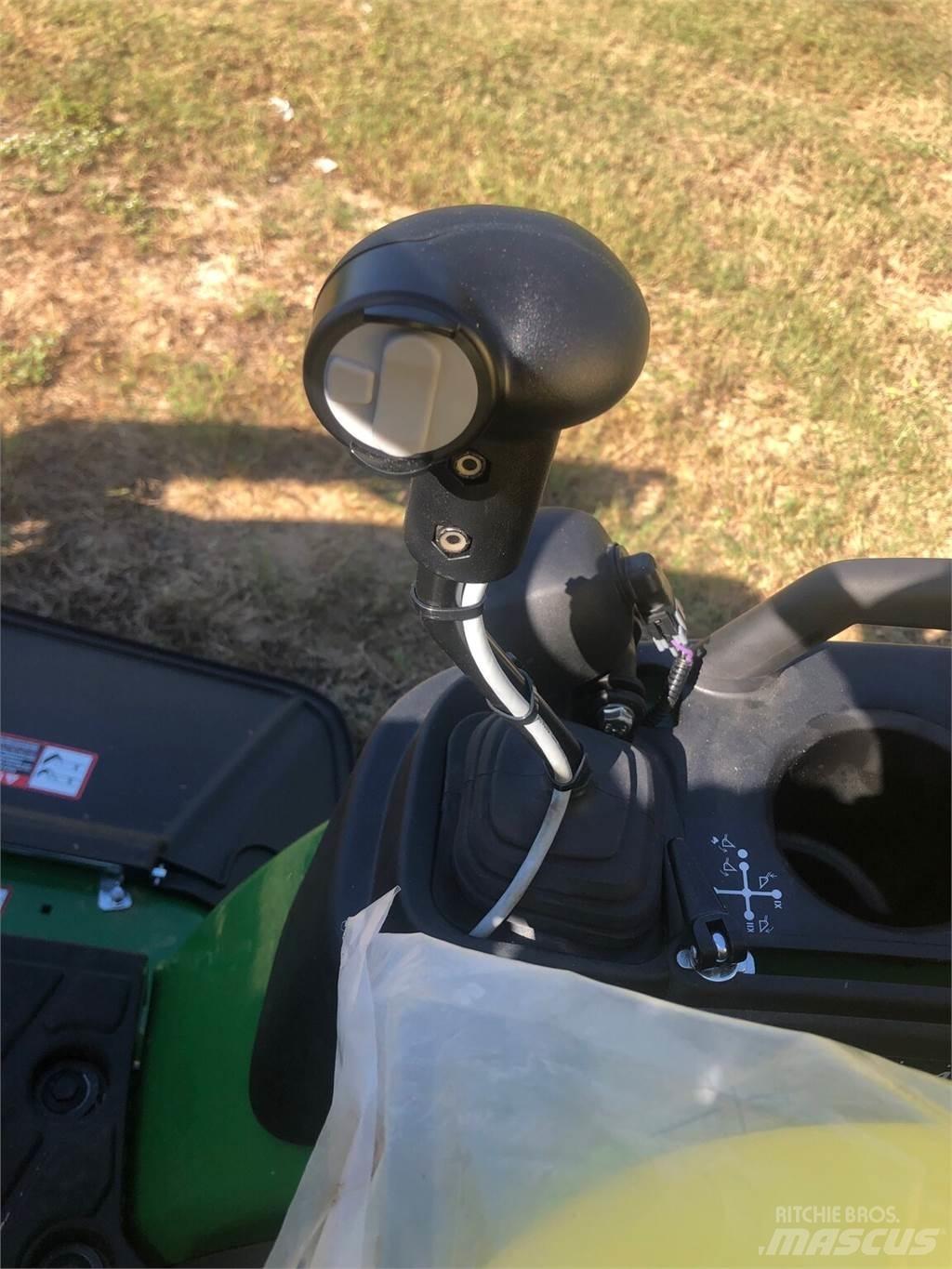 John Deere 1025R Kompaktné traktory