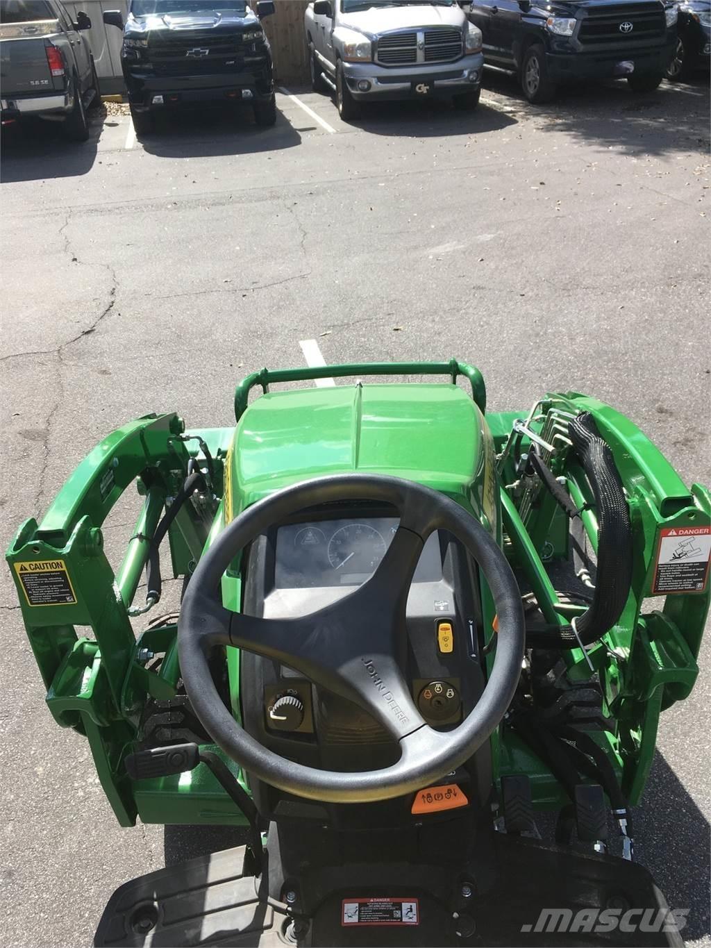 John Deere 1025R Kompaktné traktory