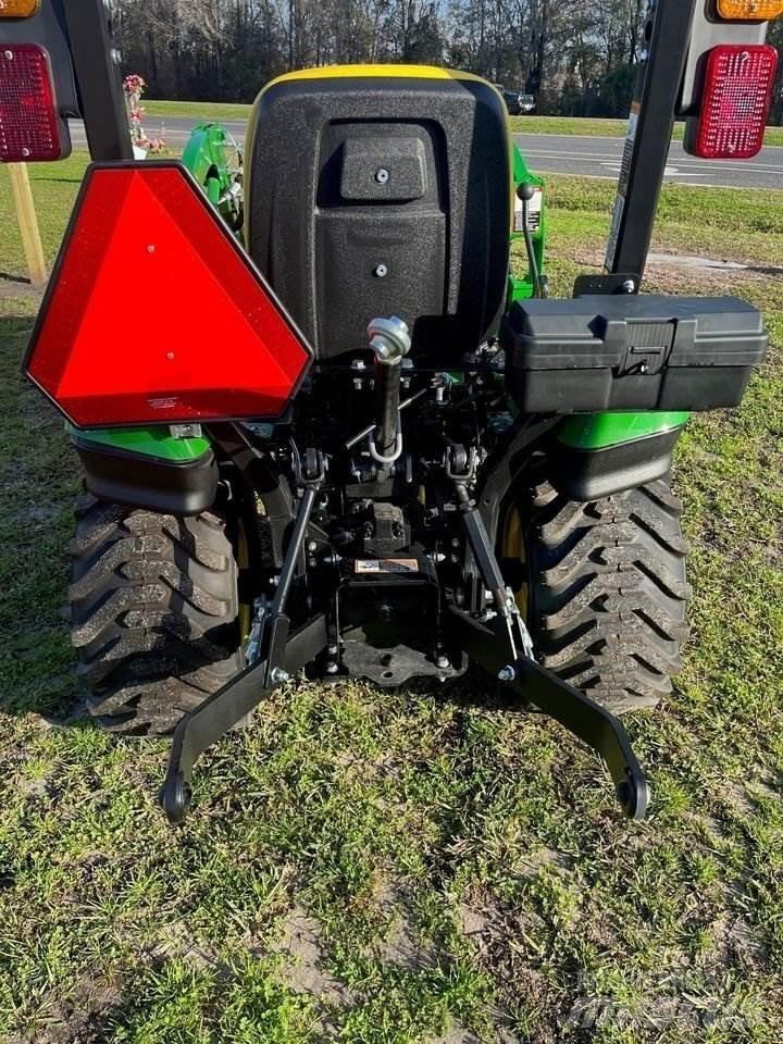John Deere 1025R Kompaktné traktory