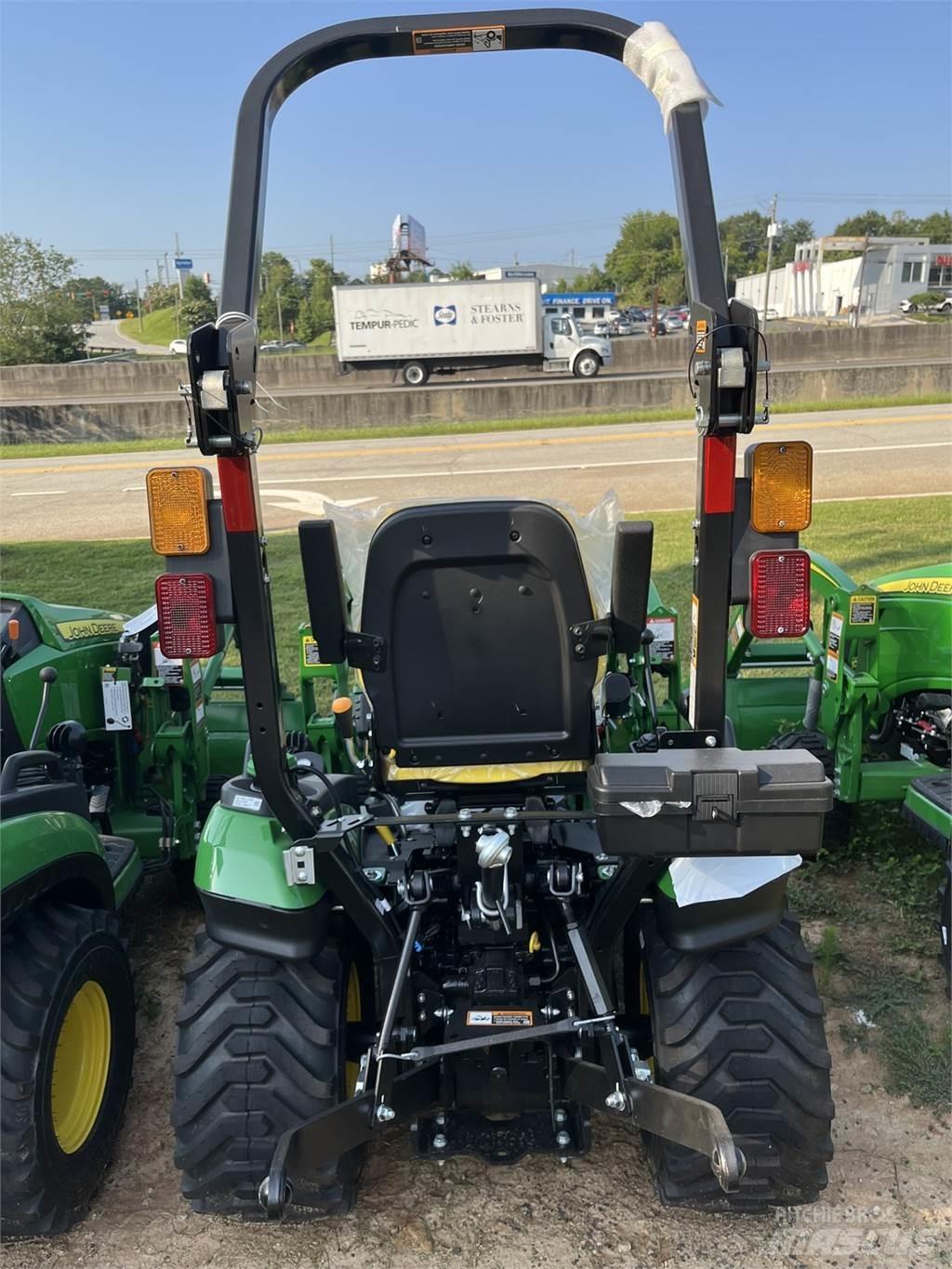 John Deere 1025R Kompaktné traktory
