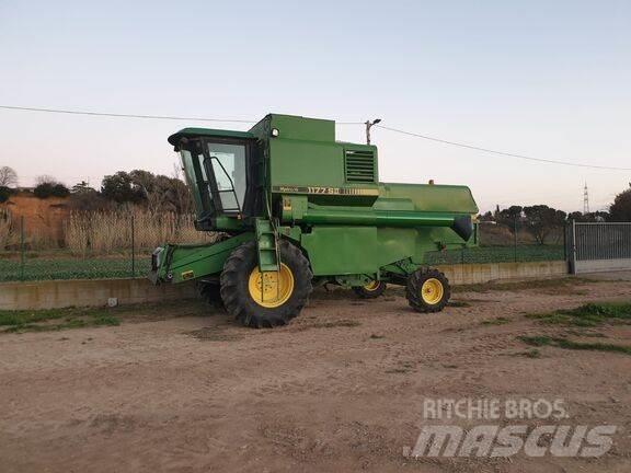 John Deere 1177 Kombinované zberacie stroje