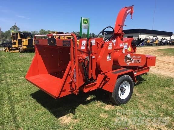 John Deere 1215 Frézy na pne