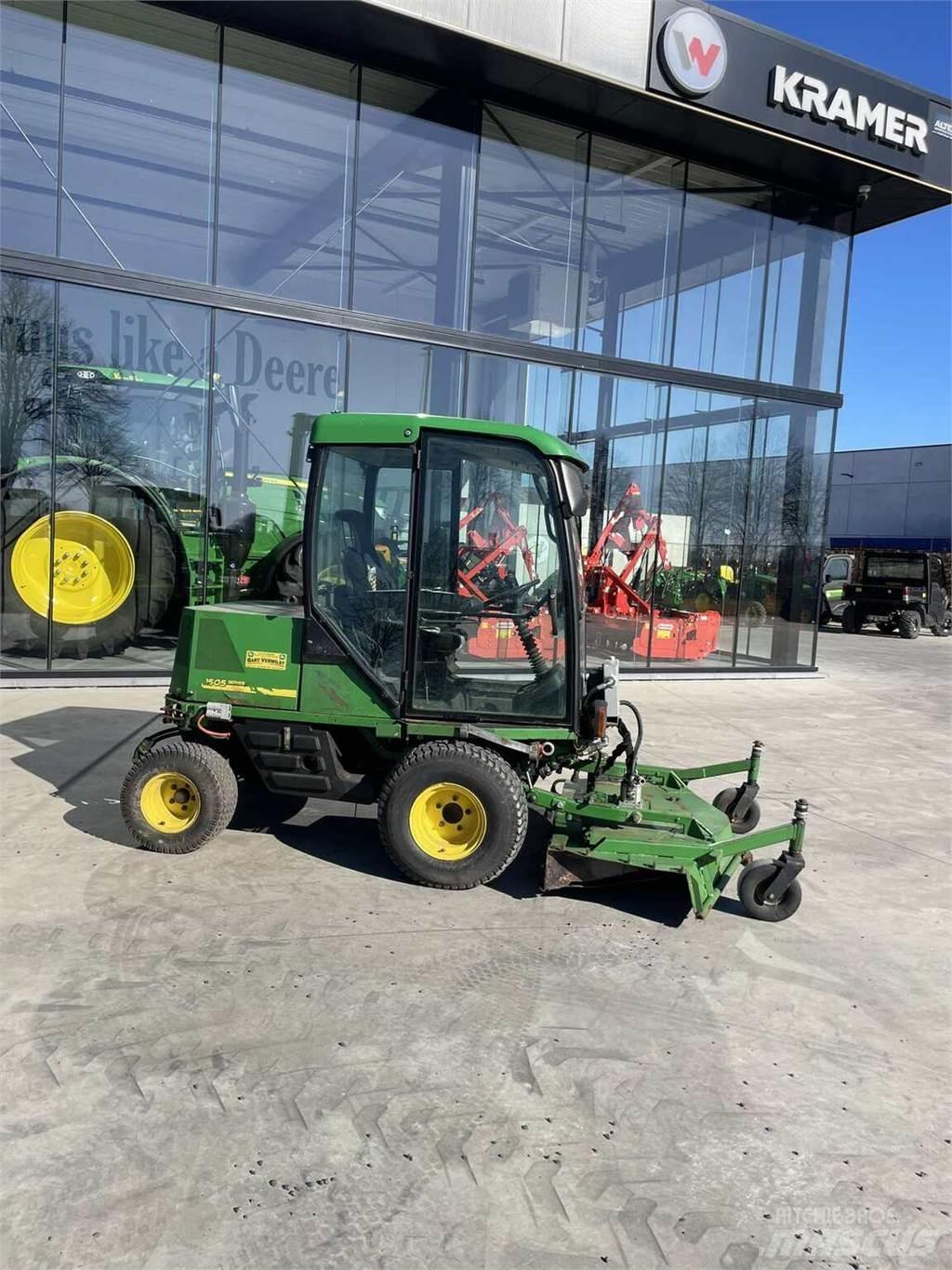 John Deere 1505 Samochodné kosačky