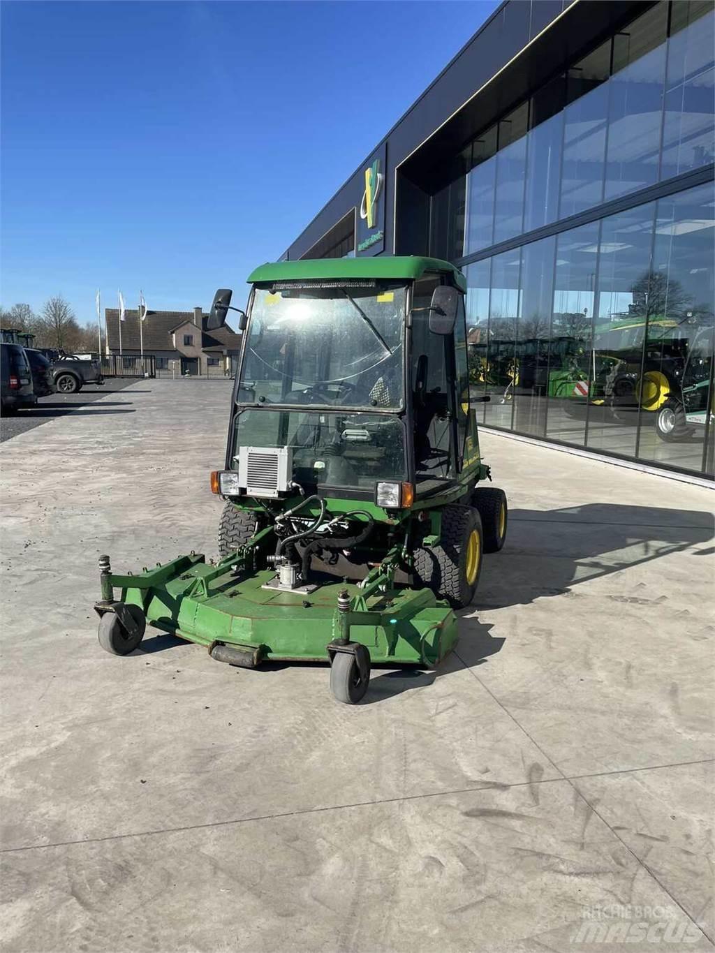 John Deere 1505 Samochodné kosačky