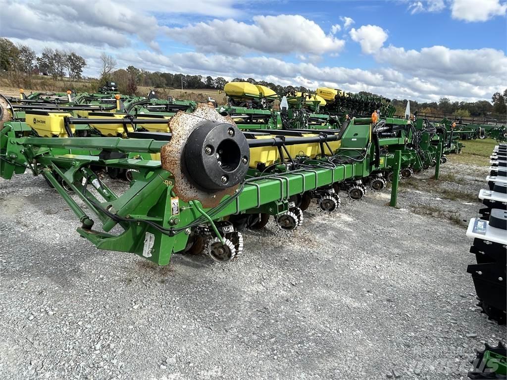 John Deere 1720 Sadiace stroje