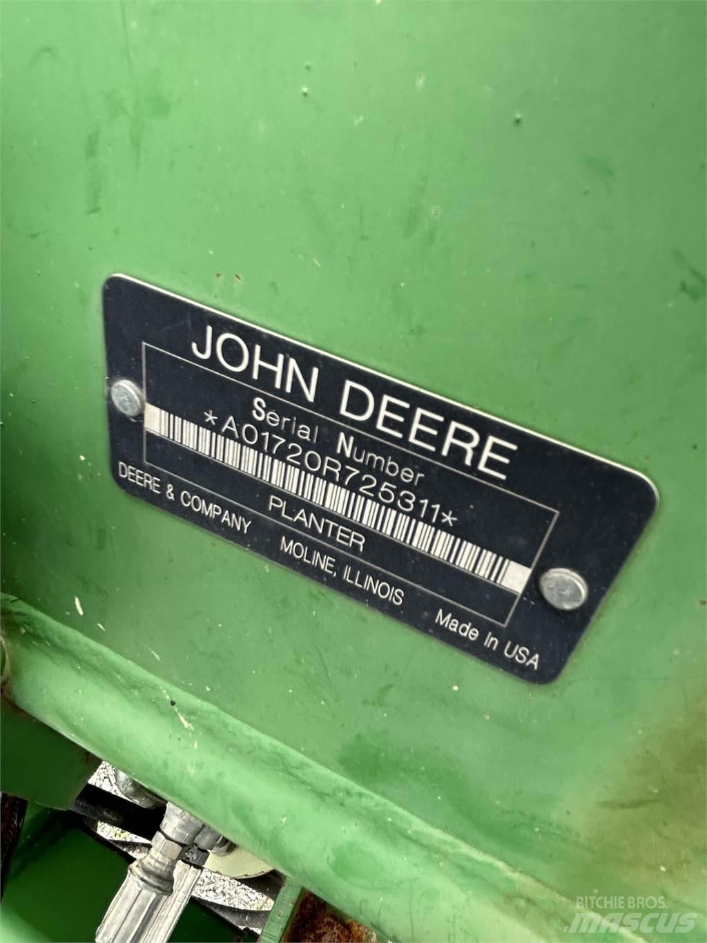John Deere 1720 Sadiace stroje