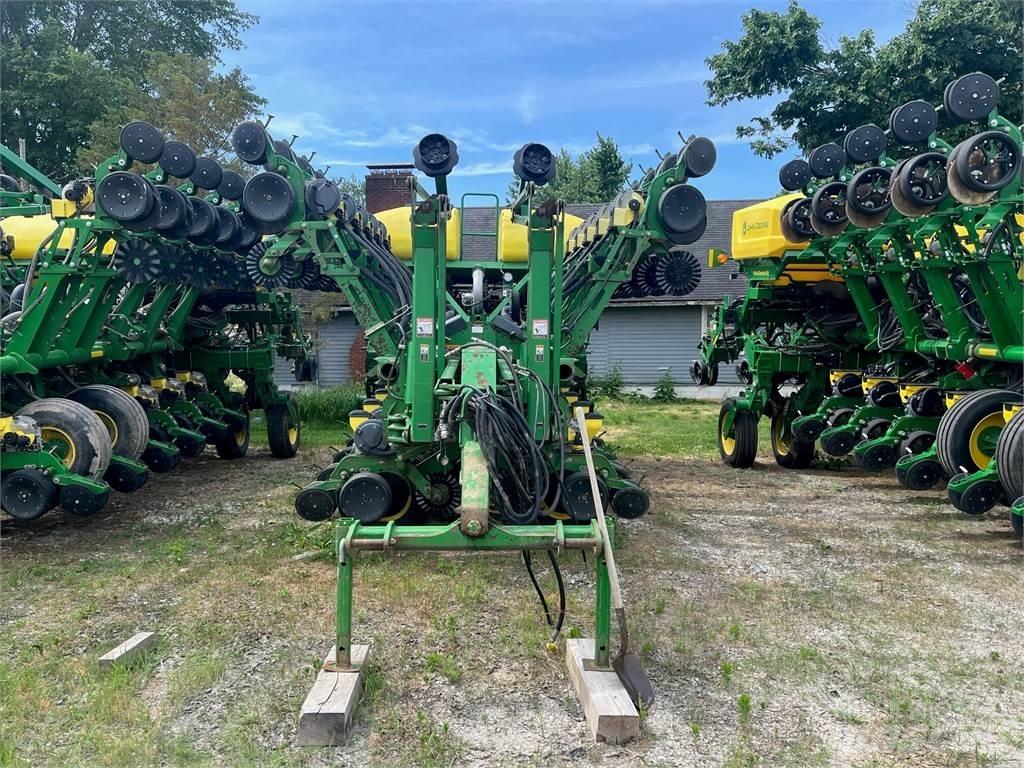 John Deere 1790 Sadiace stroje