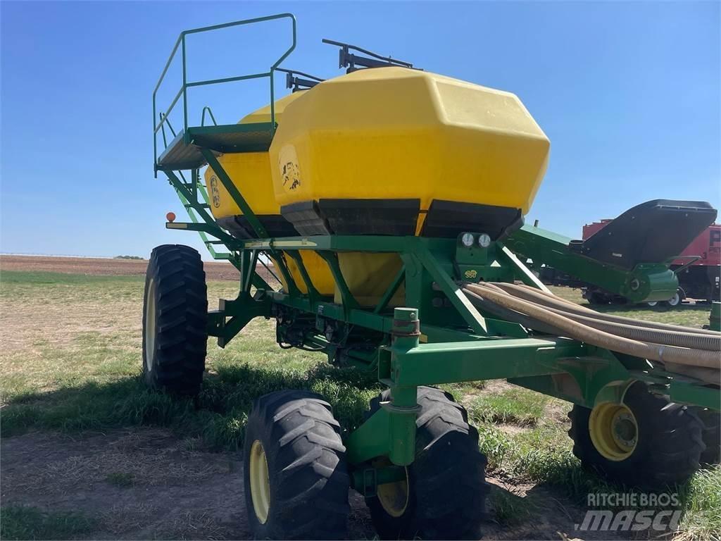 John Deere 1910 Mechanické sejačky