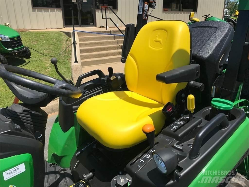 John Deere 2025R Kompaktné traktory