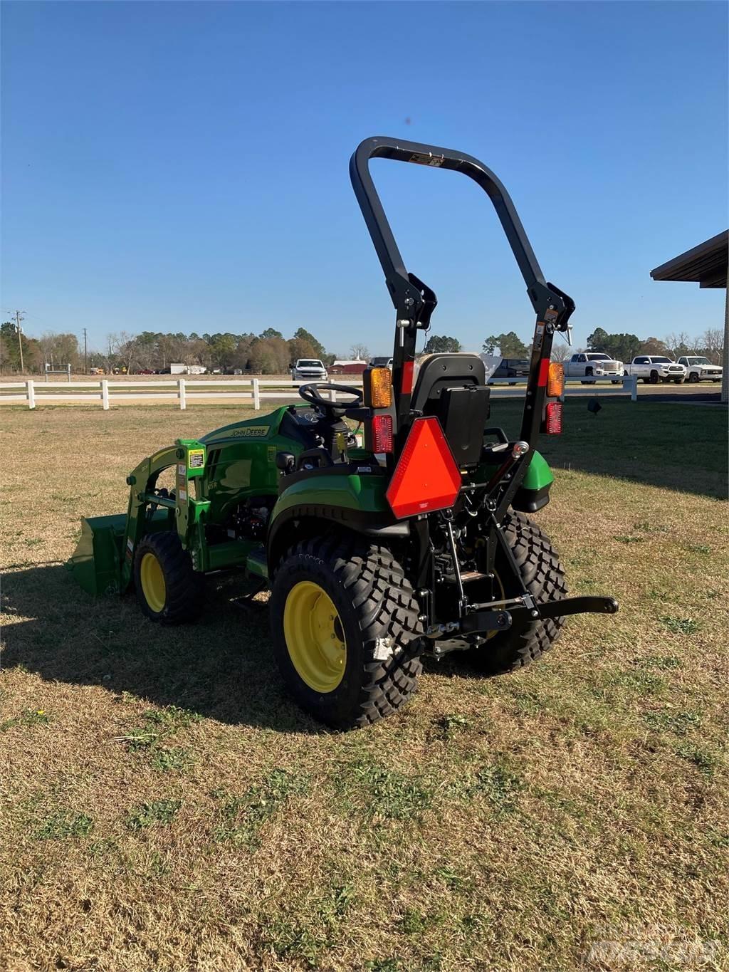 John Deere 2025R Kompaktné traktory