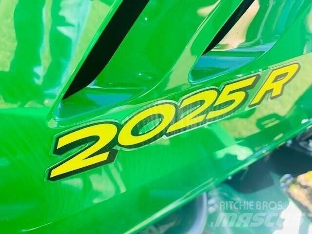 John Deere 2025R Kompaktné traktory