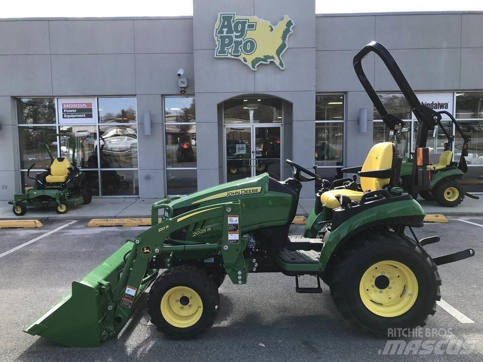 John Deere 2025R Kompaktné traktory