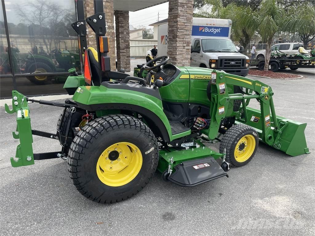 John Deere 2032R Kompaktné traktory