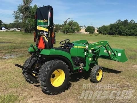 John Deere 2032R Kompaktné traktory