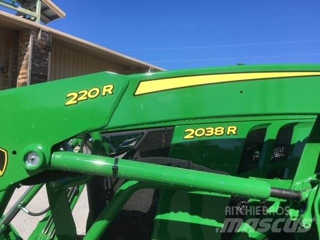 John Deere 2038R Kompaktné traktory