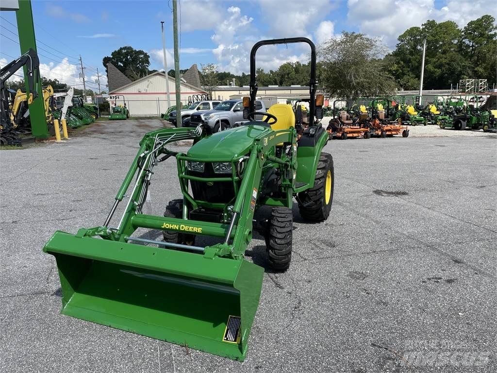 John Deere 2038R Kompaktné traktory