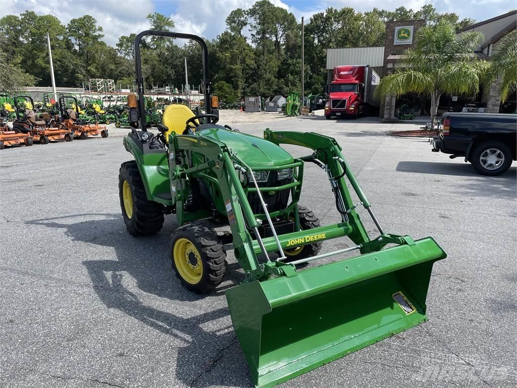 John Deere 2038R Kompaktné traktory