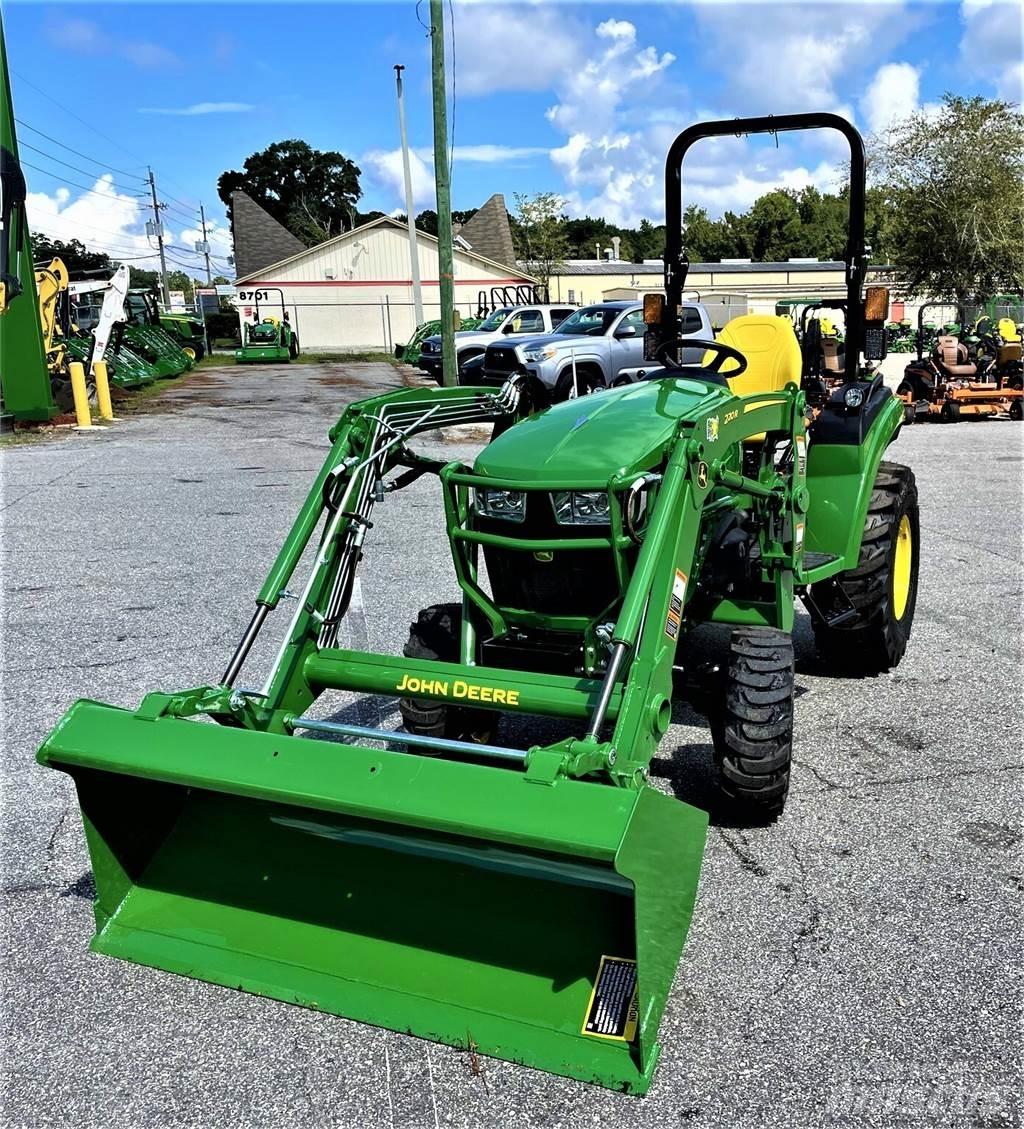 John Deere 2038R Kompaktné traktory