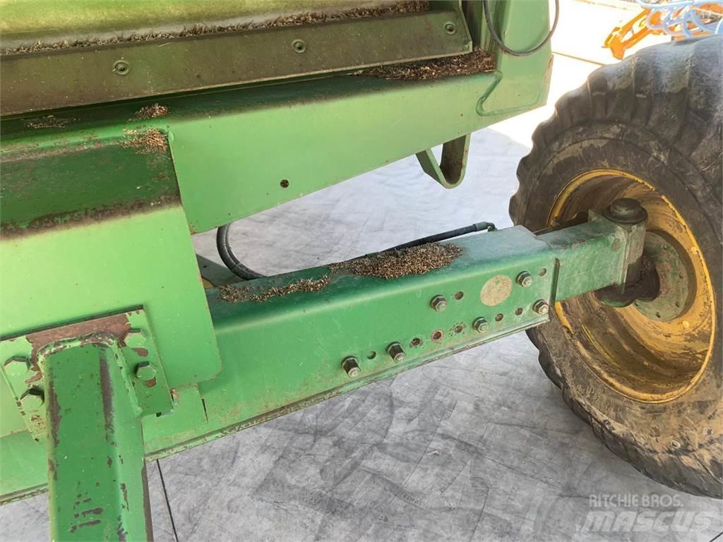 John Deere 2258 Kombinované zberacie stroje