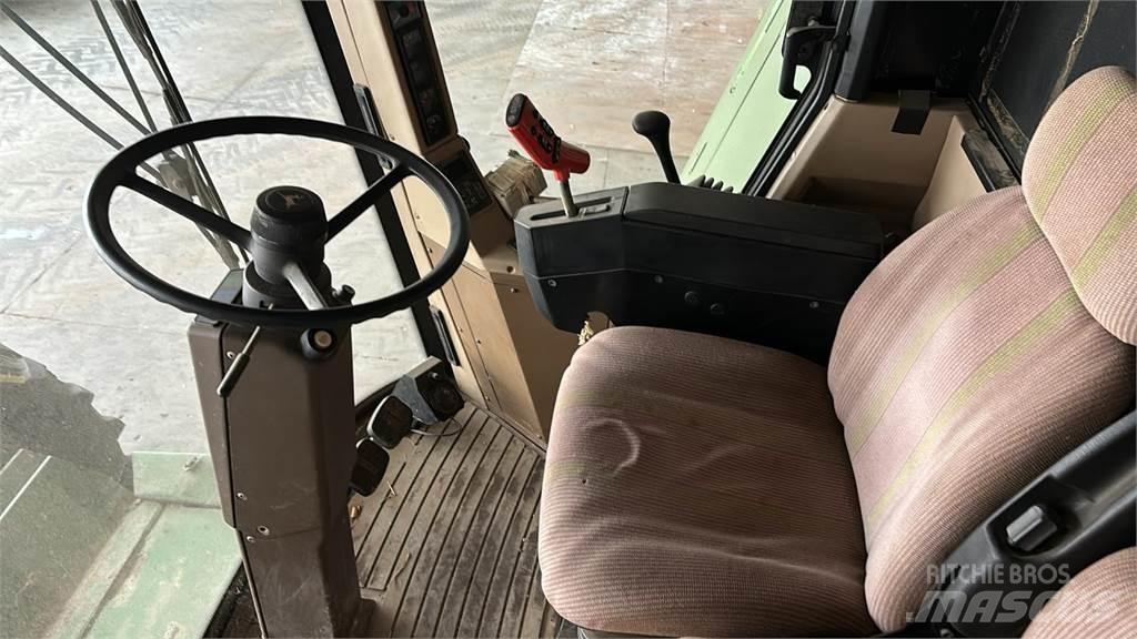 John Deere 2258 Kombinované zberacie stroje