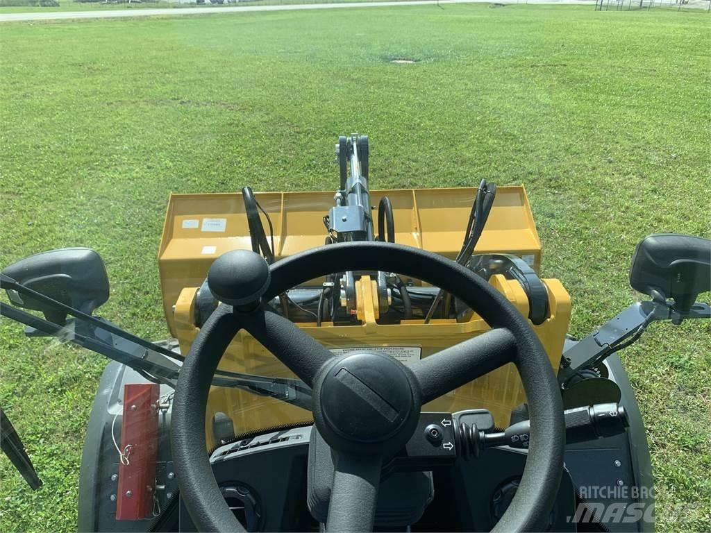 John Deere 244L Kolesové nakladače