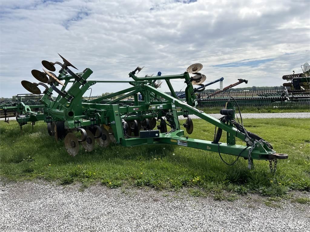 John Deere 2730 Ďalšie stroje na spracovanie pôdy a príslušenstvo