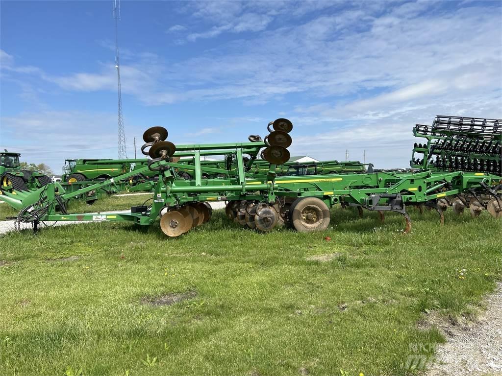 John Deere 2730 Ďalšie stroje na spracovanie pôdy a príslušenstvo