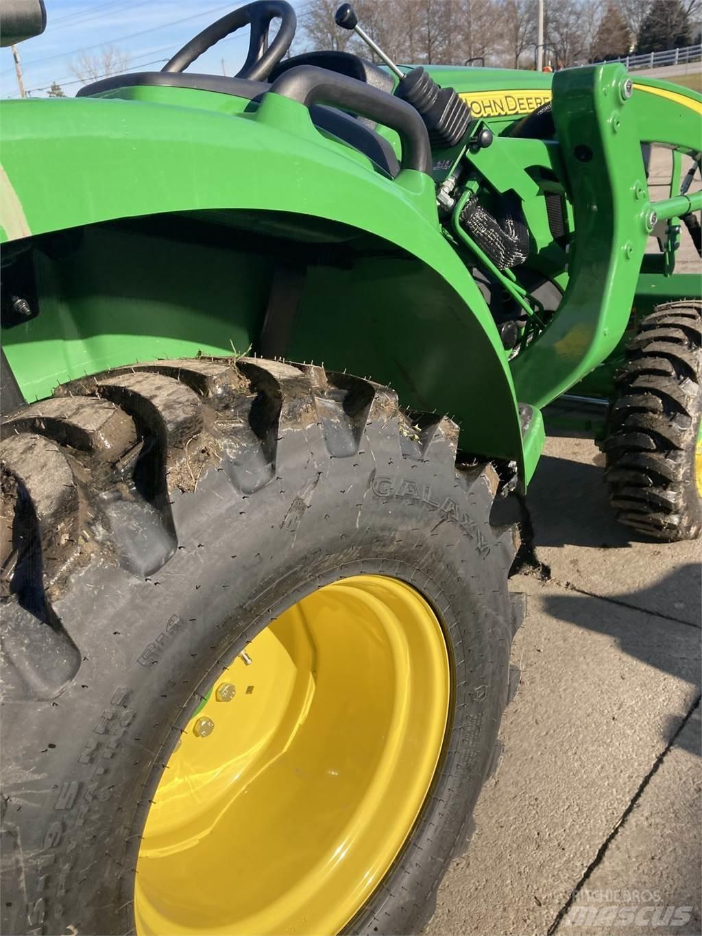 John Deere 3025D Kompaktné traktory