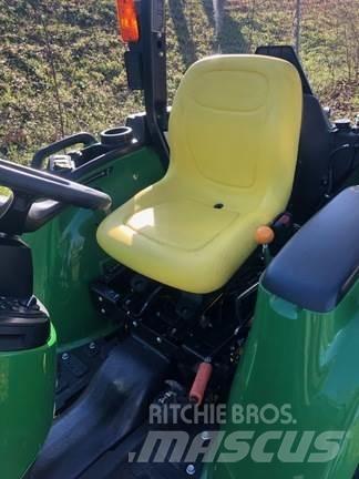 John Deere 3025E Kompaktné traktory