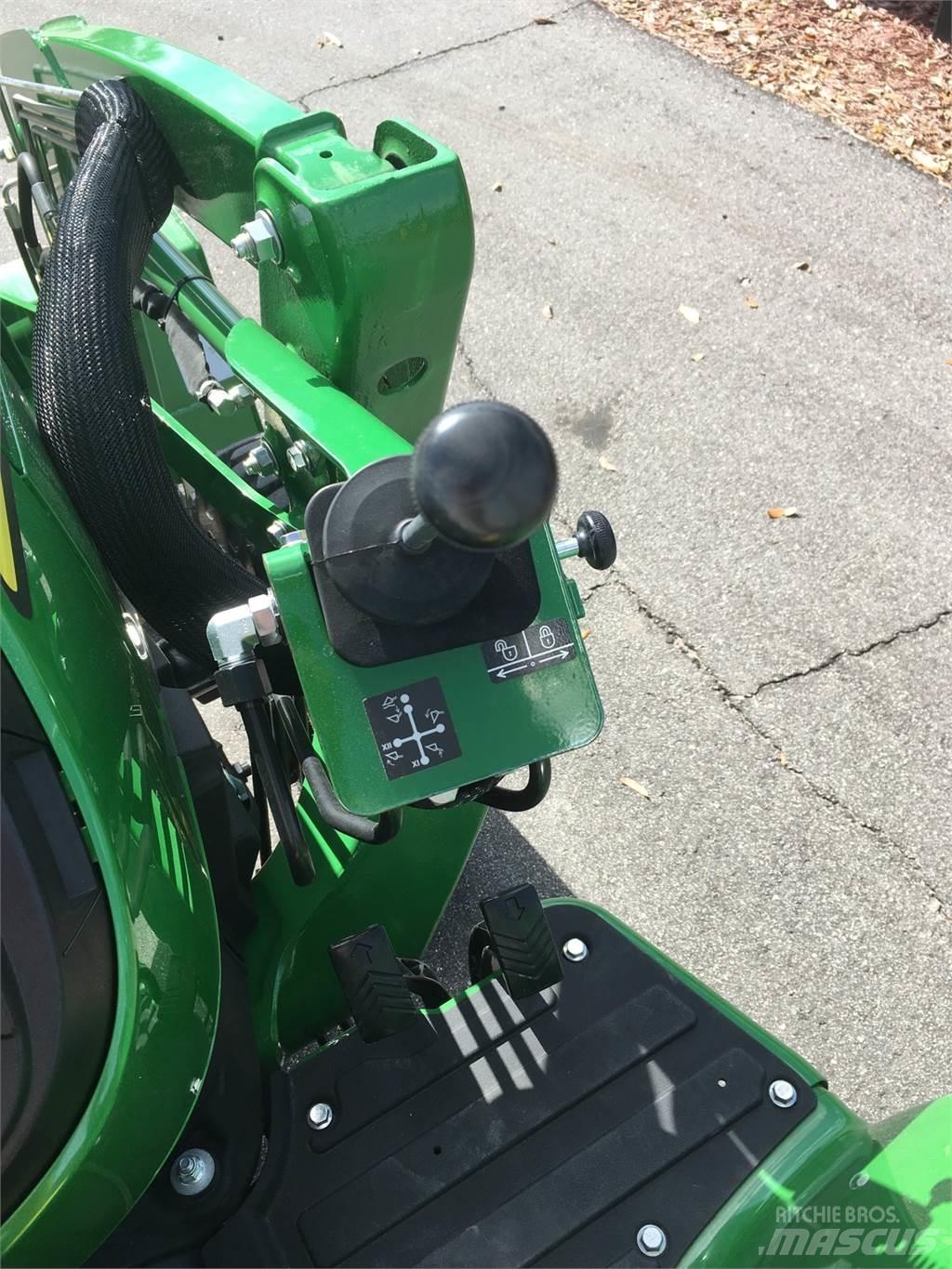 John Deere 3025E Kompaktné traktory