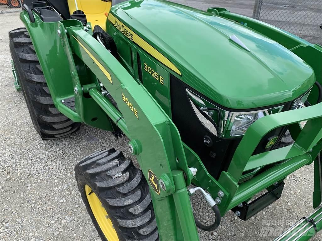 John Deere 3025E Kompaktné traktory