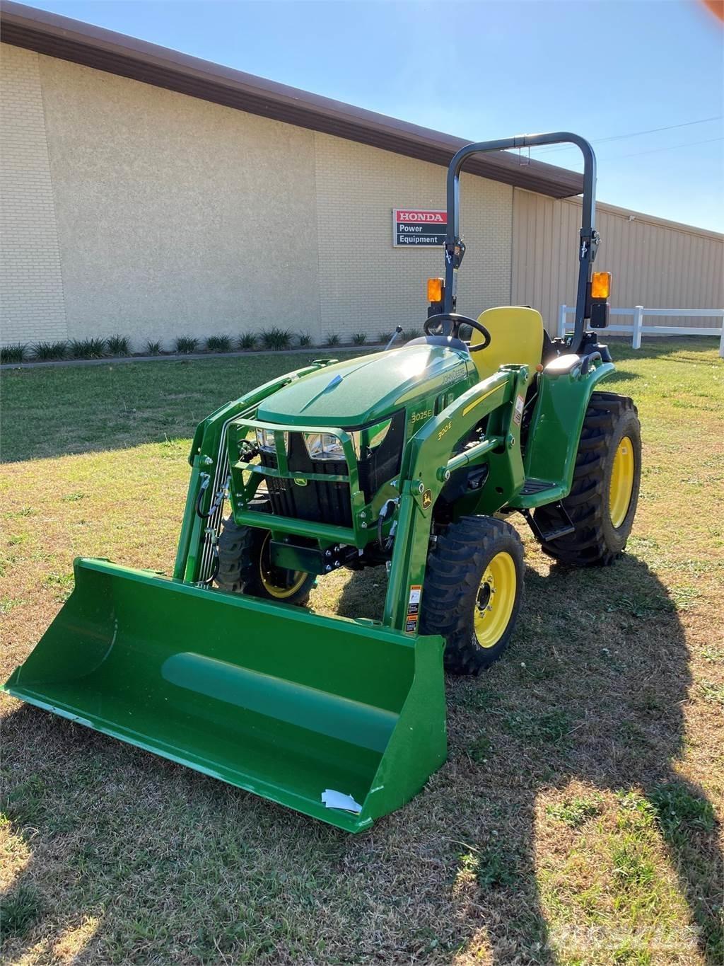 John Deere 3025E Kompaktné traktory
